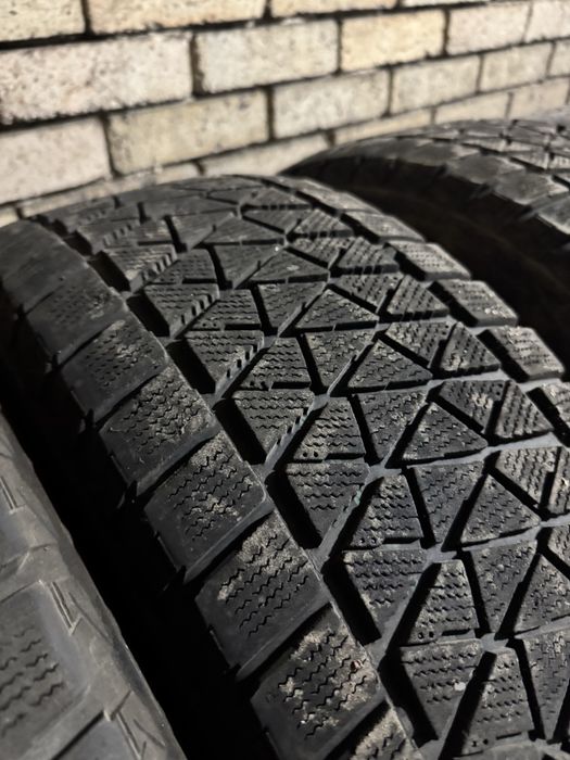 Продам резину Bridgestone 265/65 R17