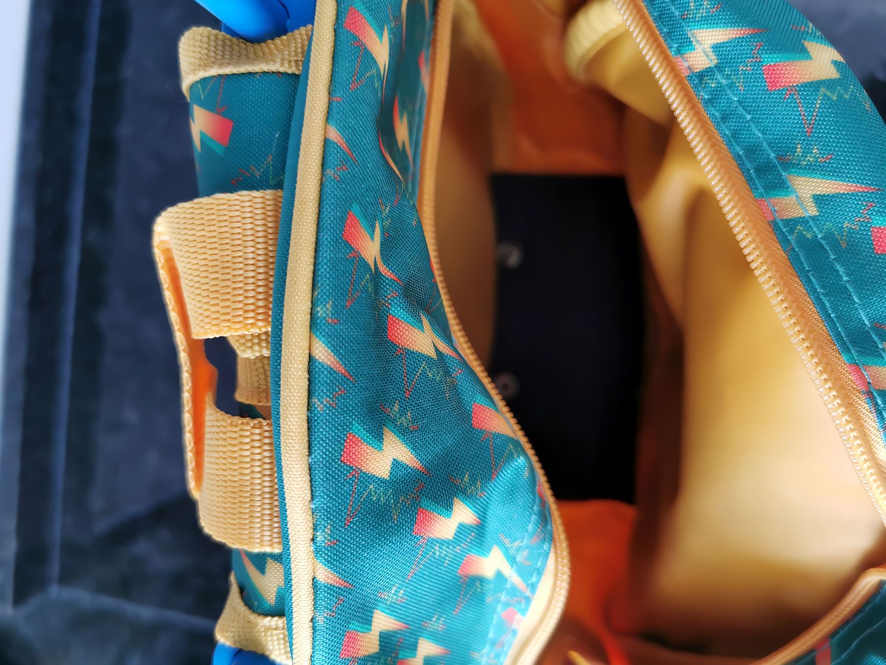 Mochila com Rodas Pinypon Action para Criança