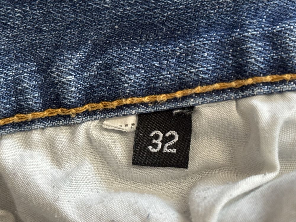 Spodnie Desigual M jeansy męskie dżinsy z przetarciami W32 straight