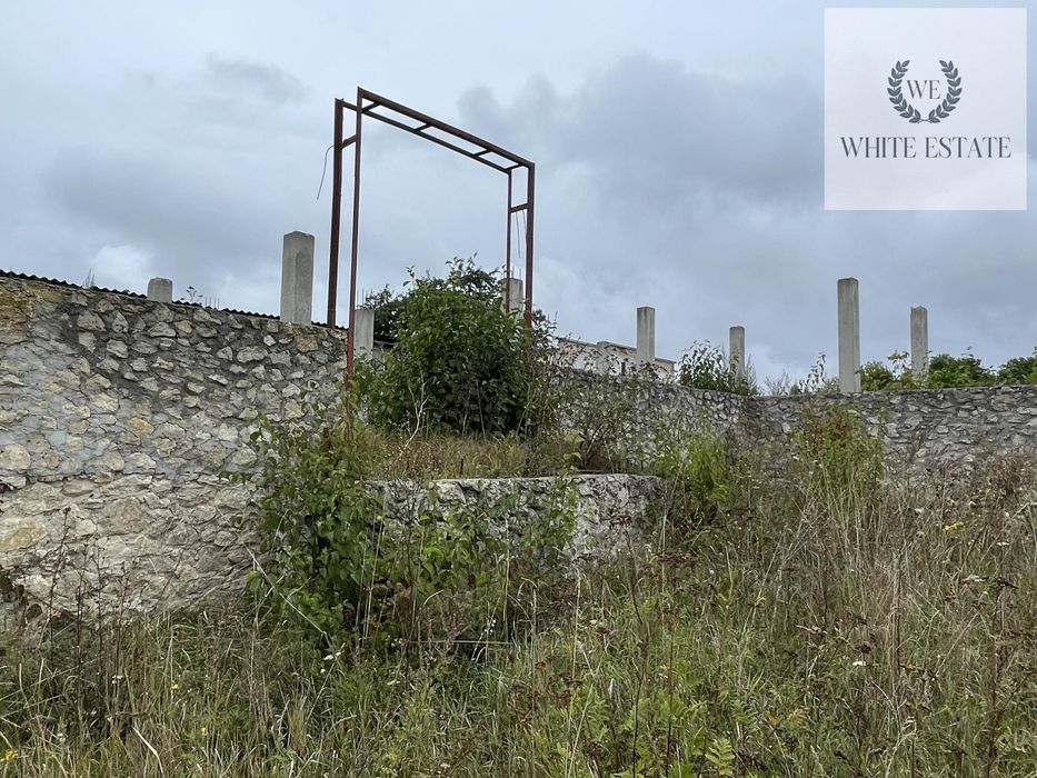 Продаж склад на ділянці 14 соток