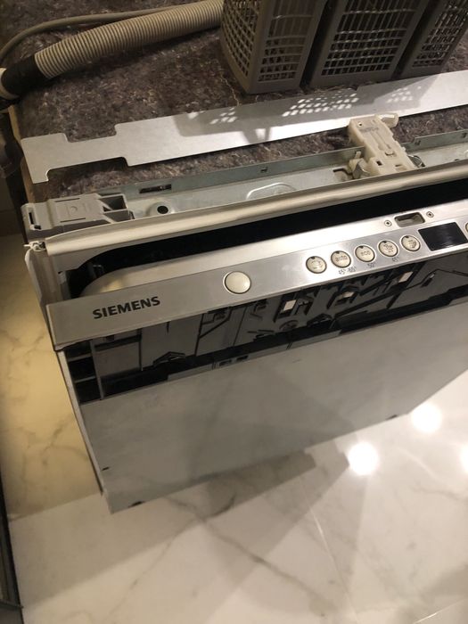 Посудомийна машинка