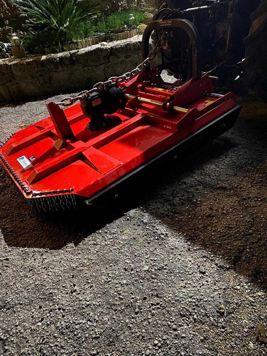 Capinadeira J. Guimarães reforçada florestal Descentrável de 1.60 Nova