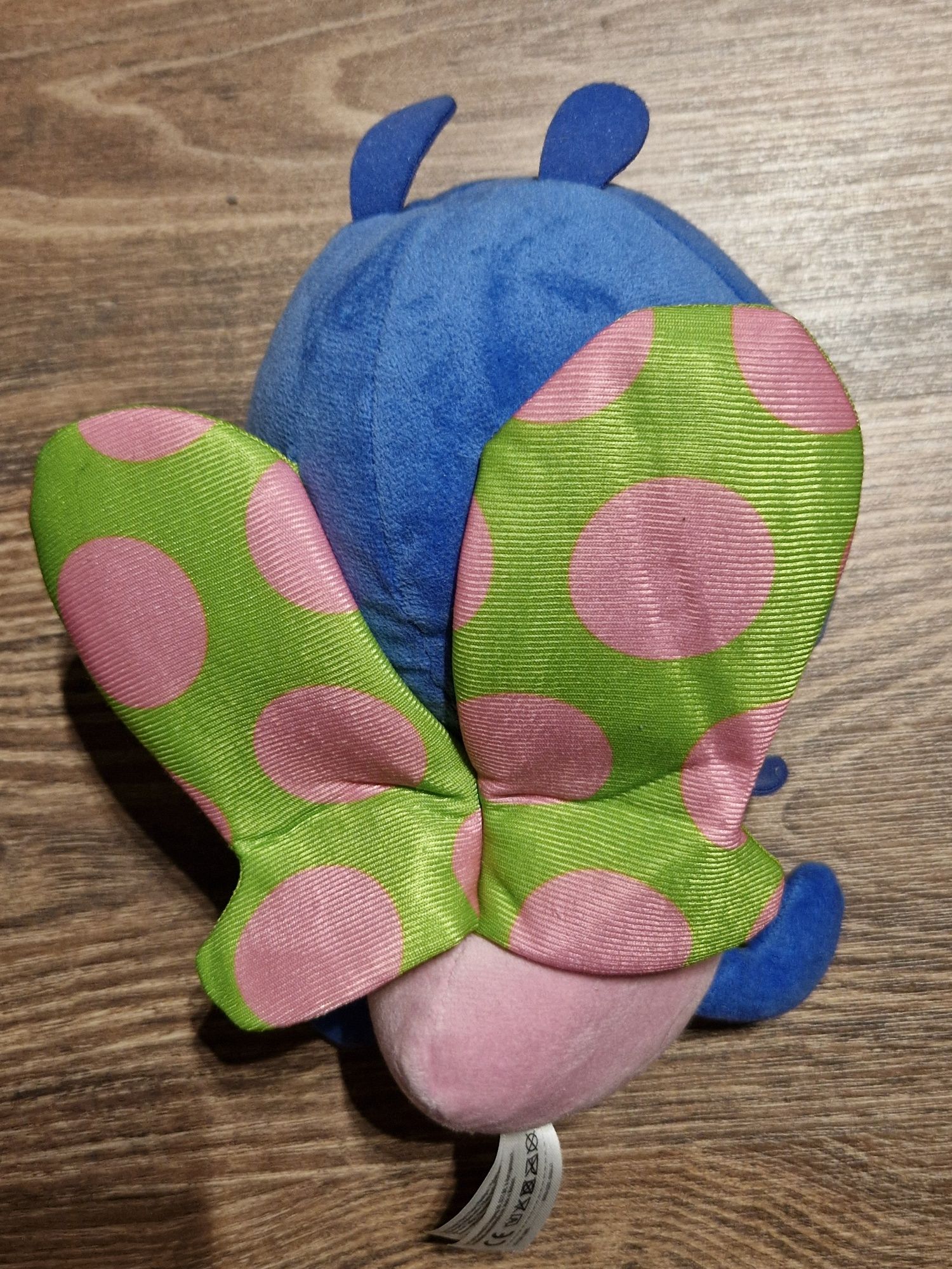 Urocza maskotka motylek