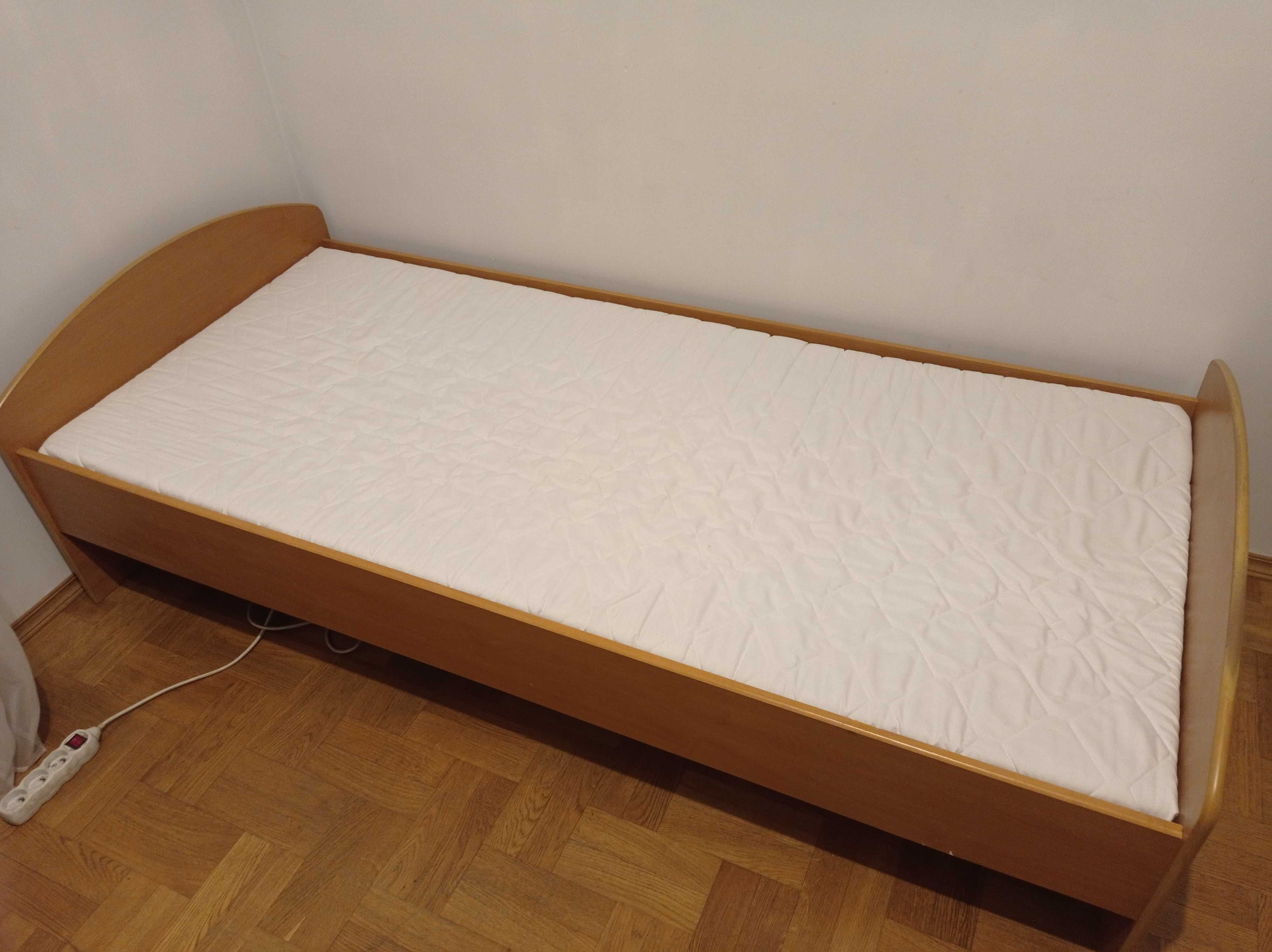 Drewniane łóżko ze stelażem 90x200