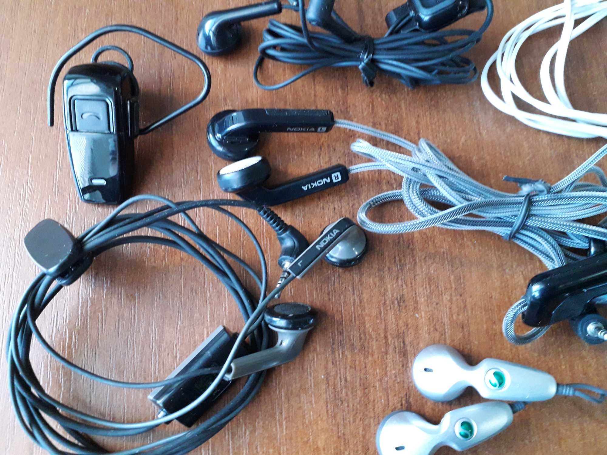 Динаміки. Наушники. Блоки живлення, зарядні. Кабель USB.
