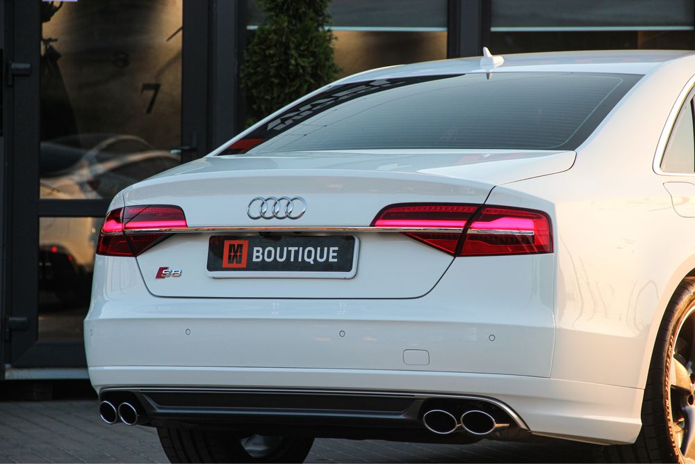 Продам Audi S8 2014