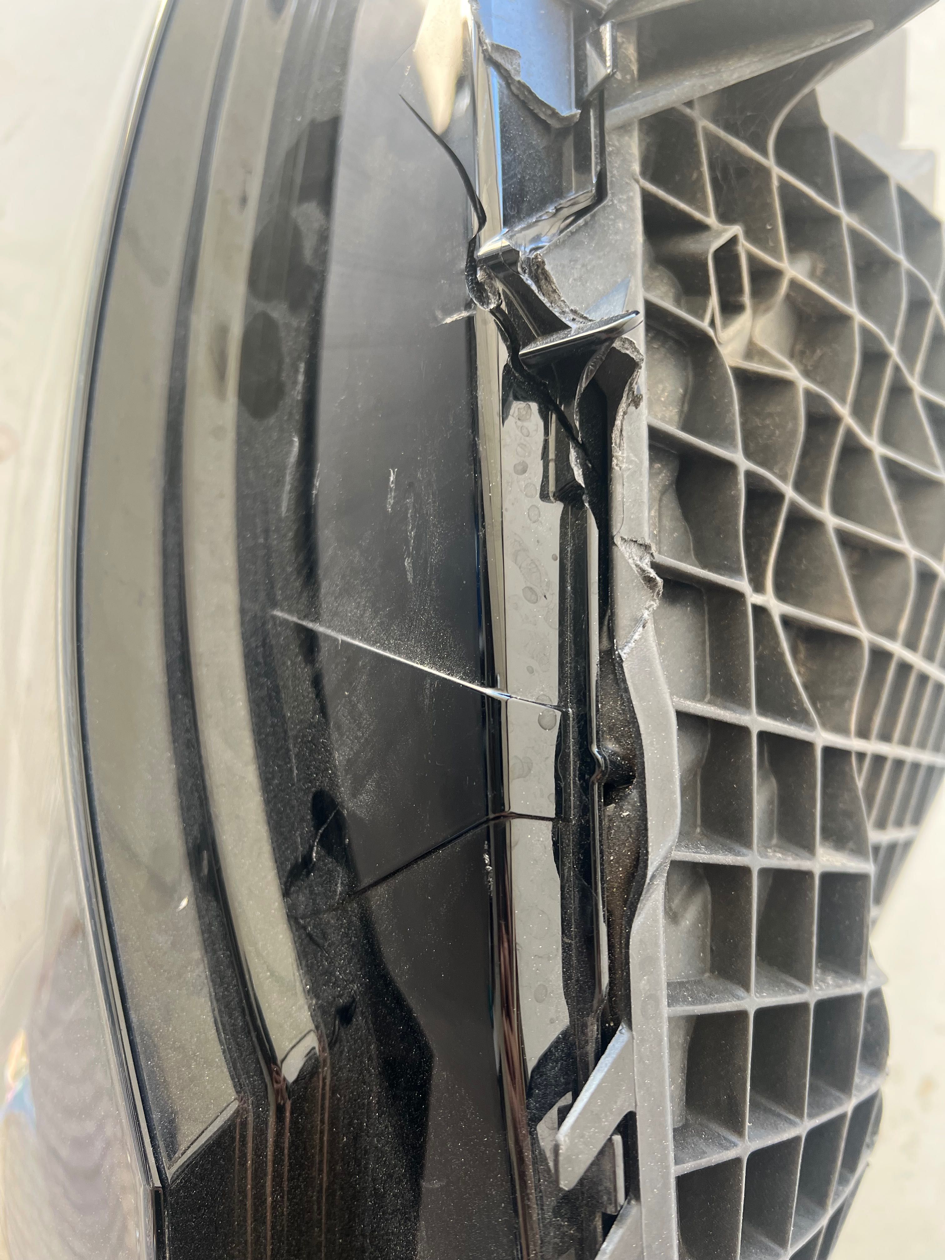 Farol Mercedes EQC