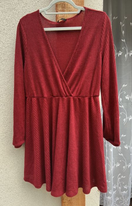 Burgundowa ciepla prazkowana sukienka kopertowy dekolt 44/46/48