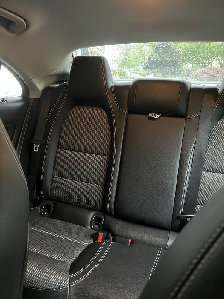 Mercedes-benz CLA 180d
