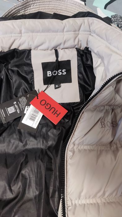 Зимовий чоловічий пуховик HUGO BOSS.Виробник Німеччина p. XL