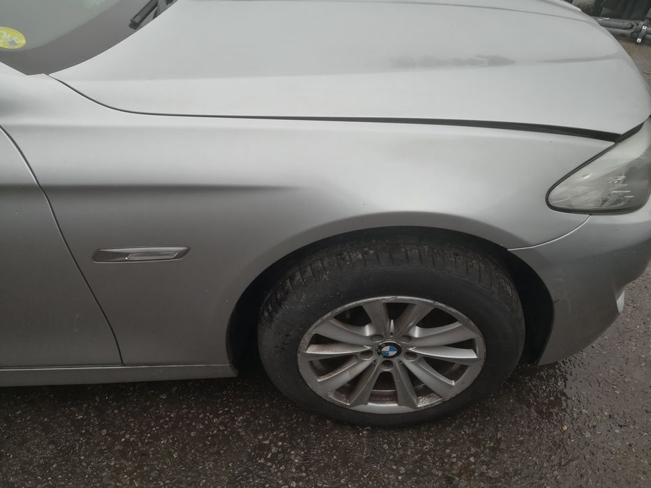 Błotnik prawy BMW F10 F11 titansilber 354 w kolor