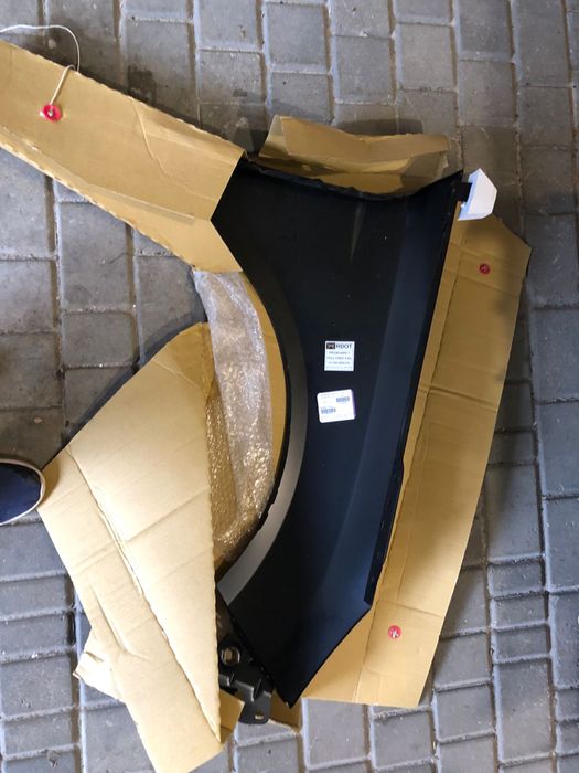 Ліве крило на Ford Focus 2011-2015