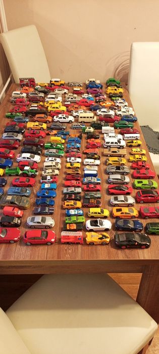 Sprzedam autka(resoraki) odbiór osobisty