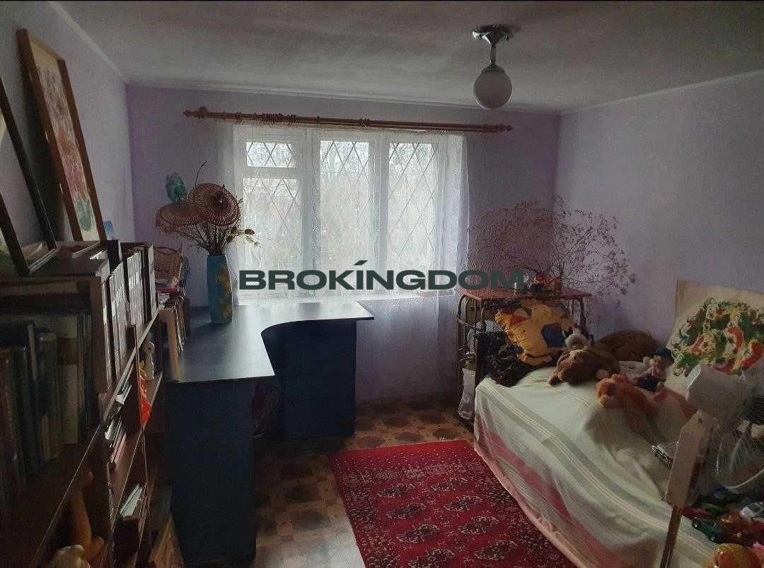 Дача біля метро Осокорки, вул.Садова