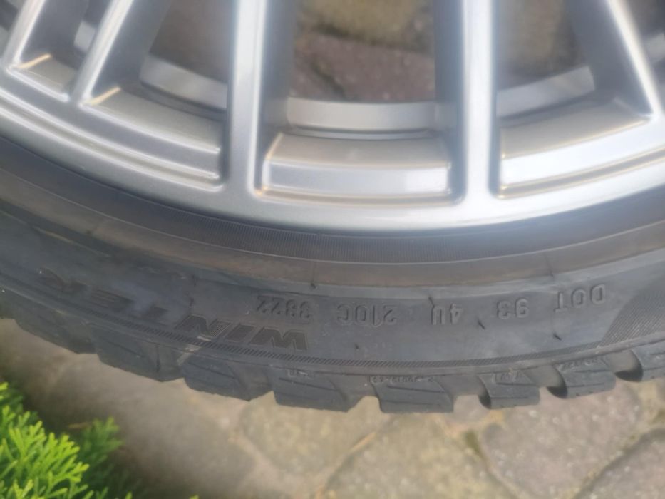 Alufelgi z oponami zimowymi 18 cali BMW