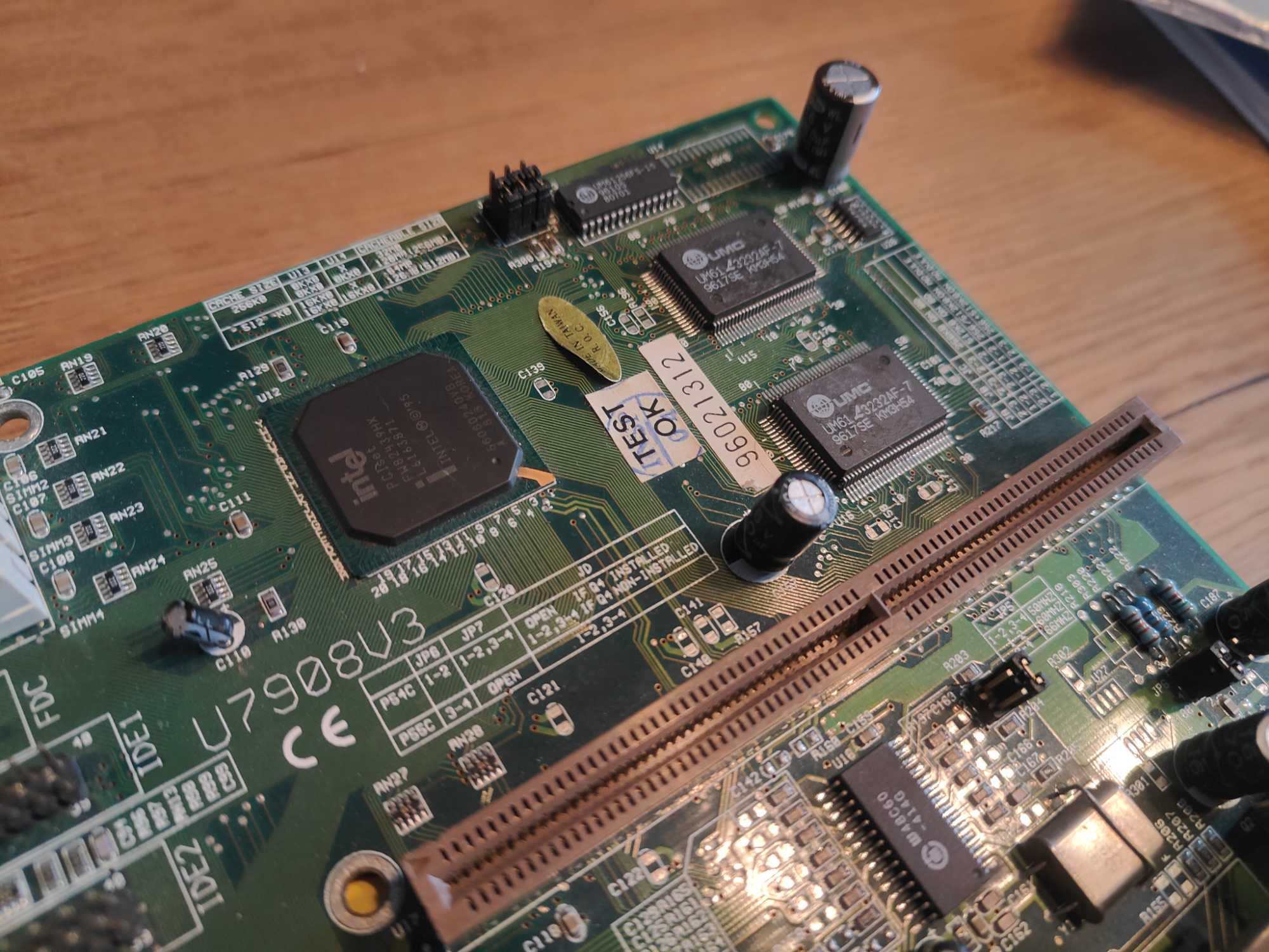 Płyta główna retro Pentium 200MMX