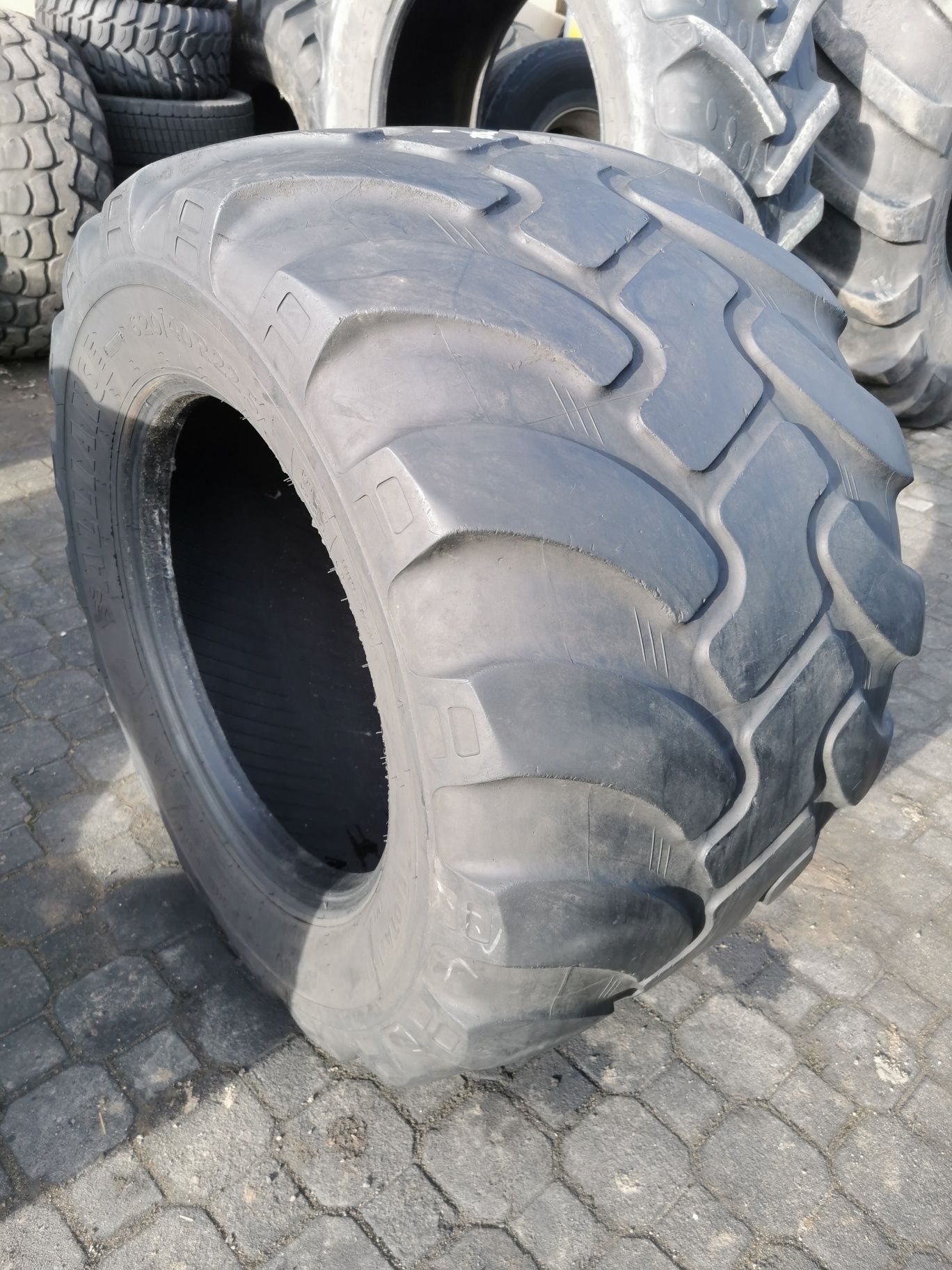 Opona 620/40R22.5 Alliance Flotation Implement A-380