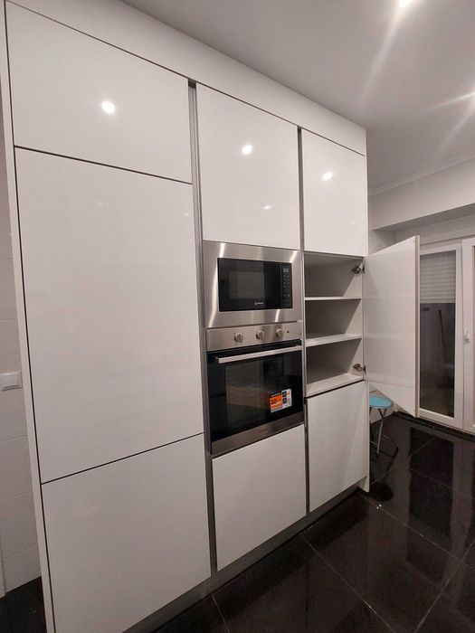 Móvel cozinha + electrodomésticos novos