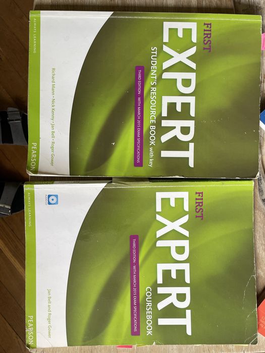 First Expert coursebook i resource book