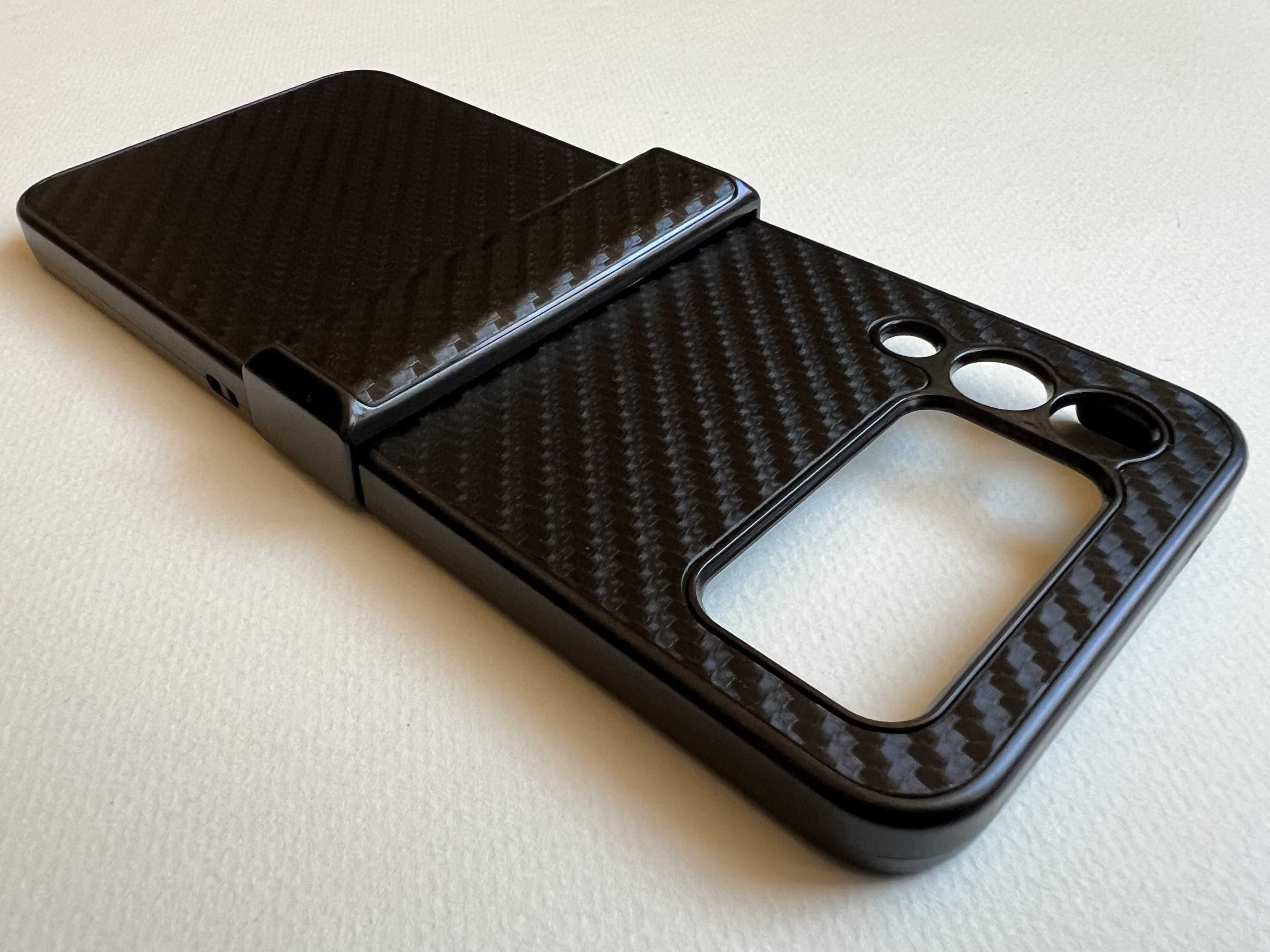Samsung Galaxy Flip 3 чохол чорний Carbon розкладний матовий пластик