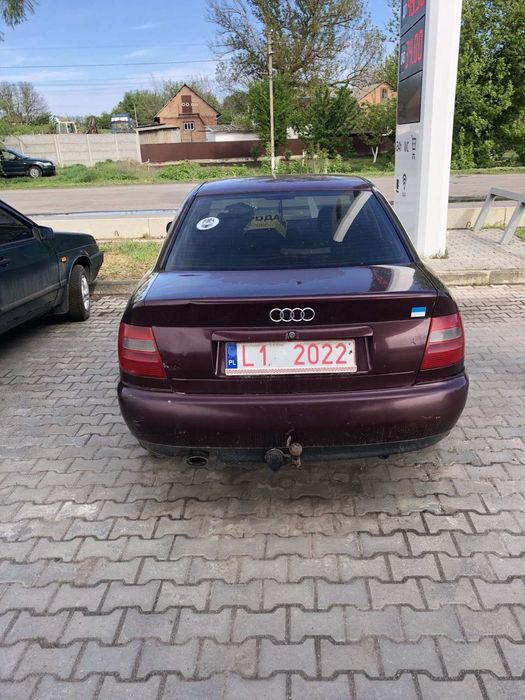 Авто для військових  Audi A4 1.6 1997