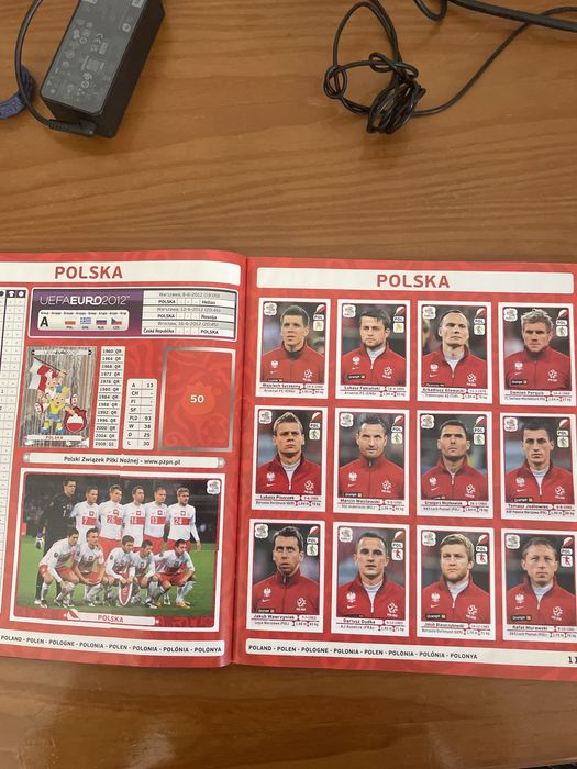 Caderneta euro 2012 incompleta