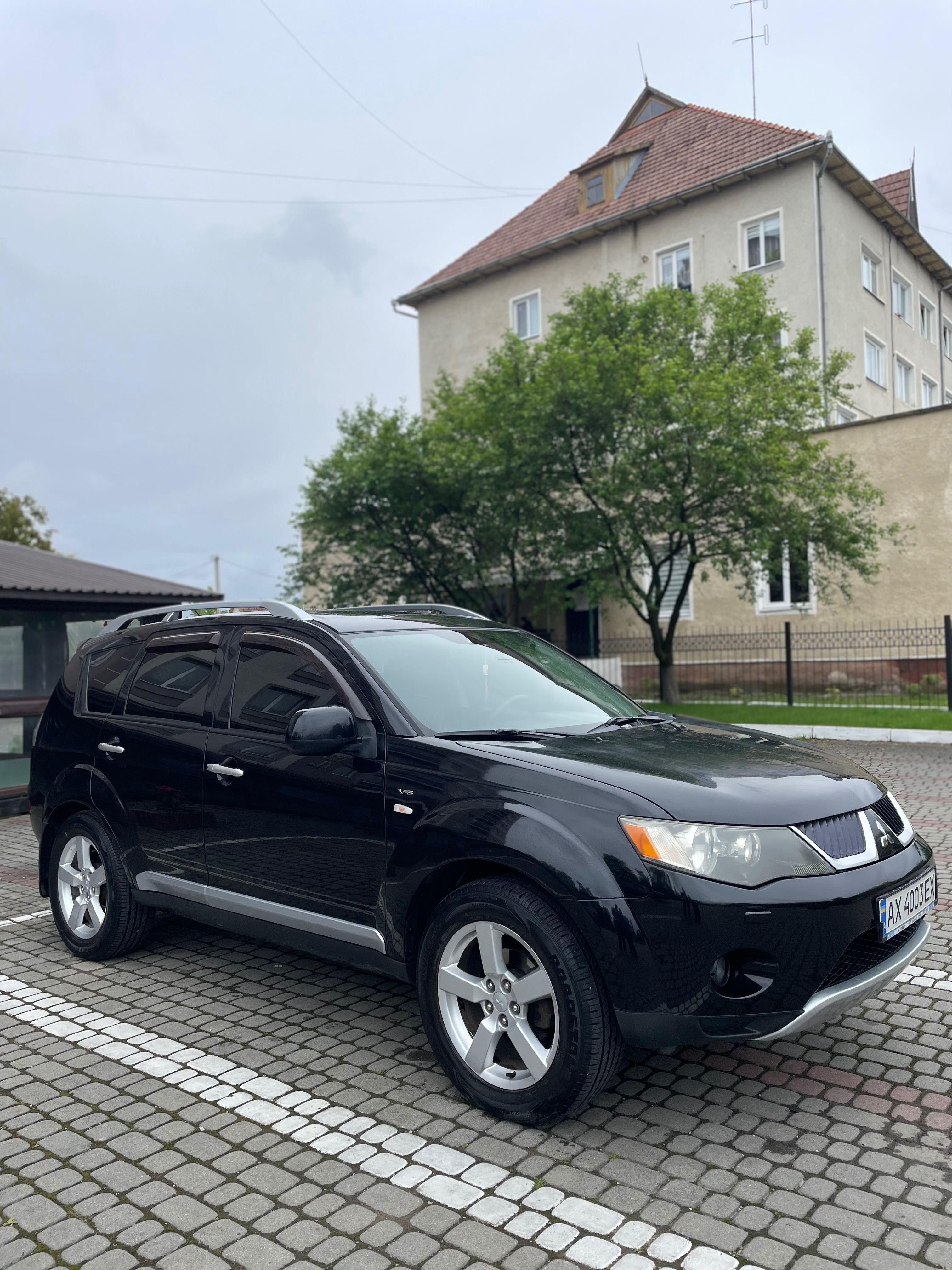 Продам Mitsubishi Outlander XL
