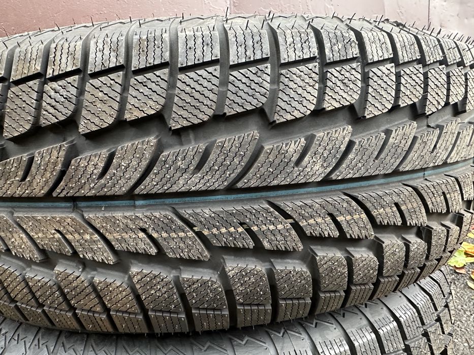 Нова зимова гума 265 70 16