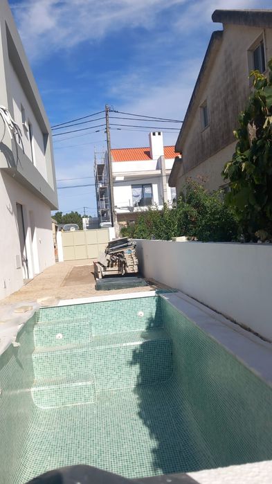 Recolha de monos e entulho.