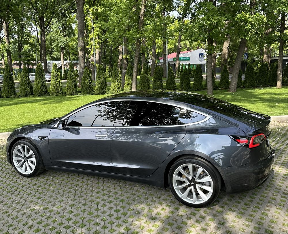 TESLA MODEL 3 80.5 kWh 441 л.с