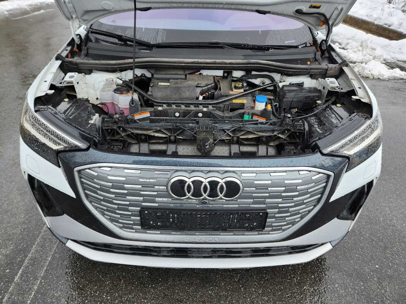 2022 Audi Q4 e-tron 40 premium Корея є відео по авто