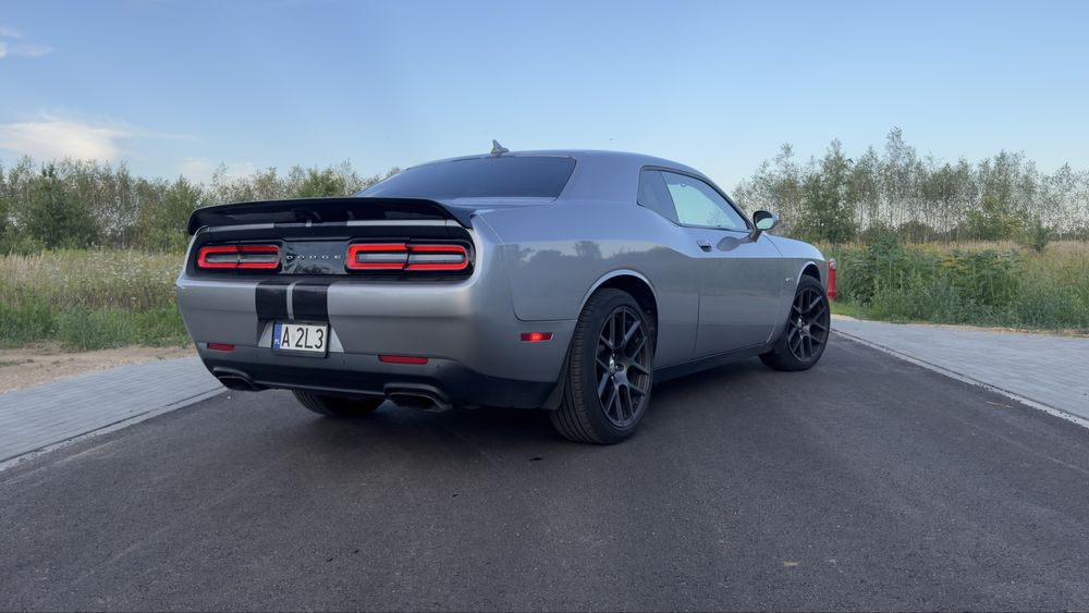 Dodge Challenger 5.7 HEMI carplay/android auto