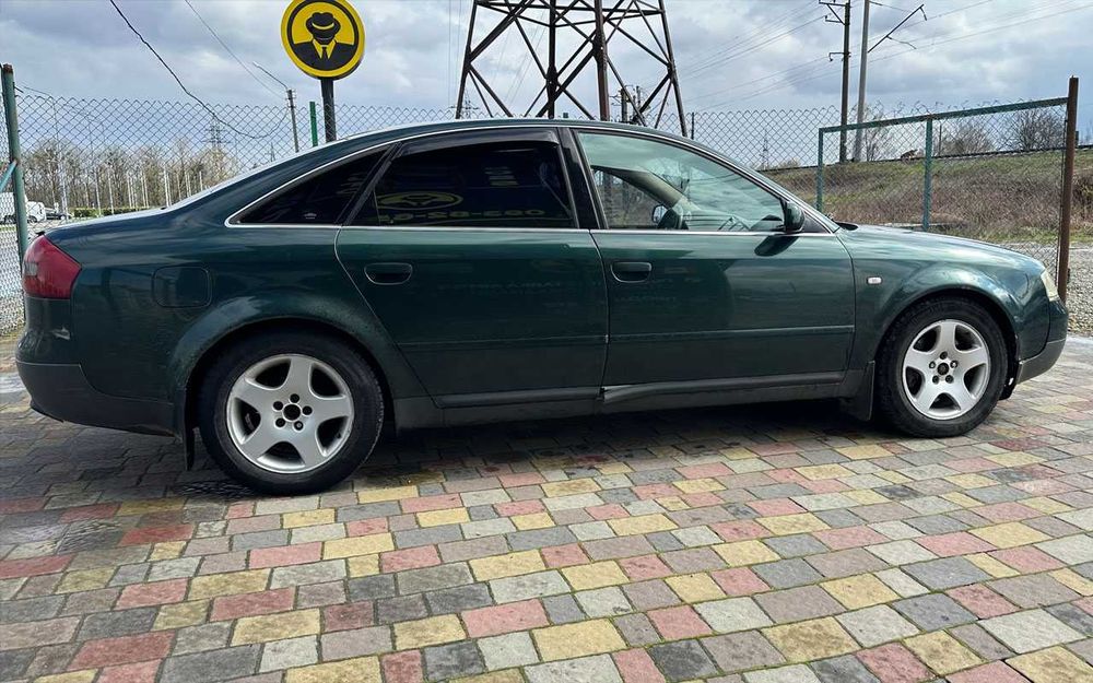 Audi A6 2000 року