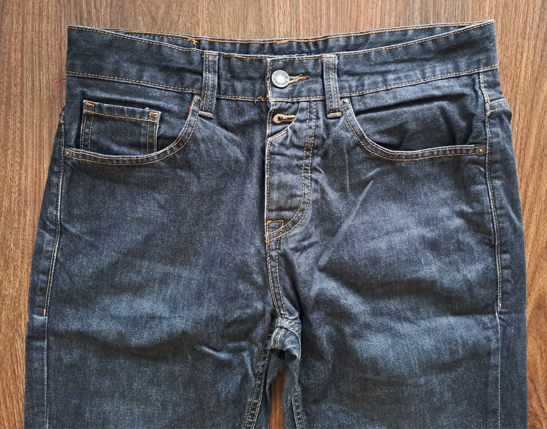 Calça de ganga homem, tam. 42, côr cinzento Pull&Bear