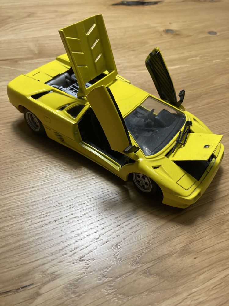 Maisto 1/24 1:24 Lamborghini Diablo
