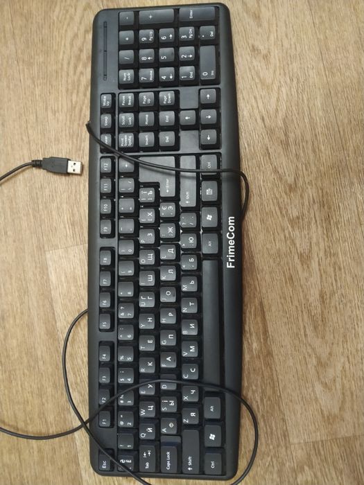 Продам клавиатуру б/у