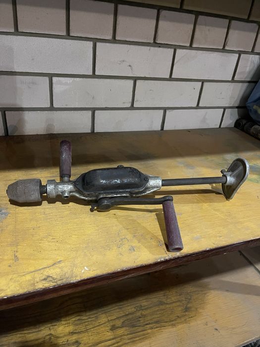 Ручная дрель /тиски /струбцина ссср