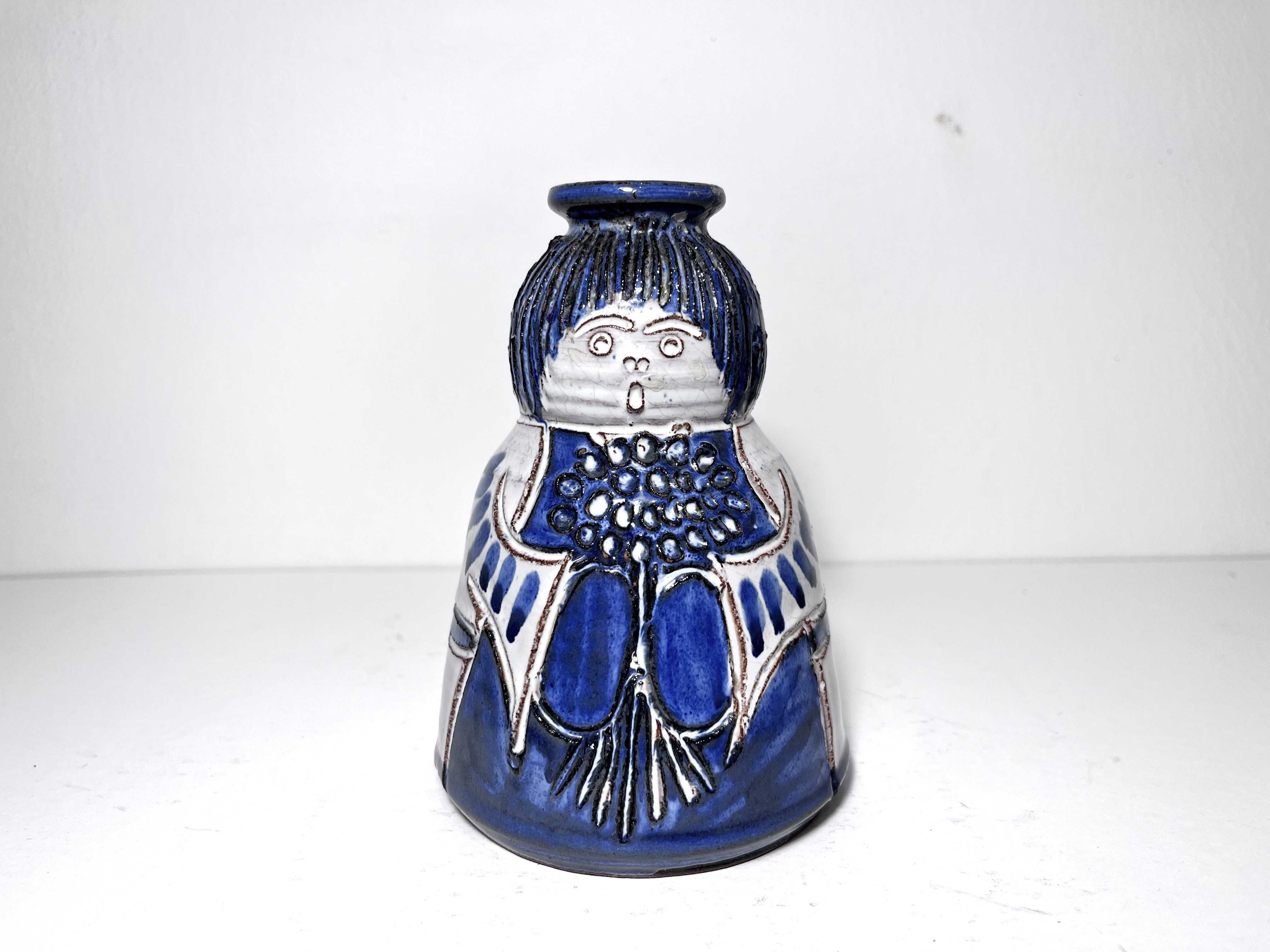 Ceramiczny świecznik kobieta w regionalnym stroju West German Pottery