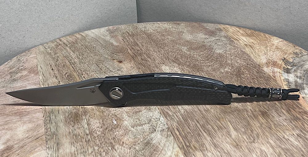 nóż Brekton SHIQ custom Shirogorov Quantum Carbon Fiber