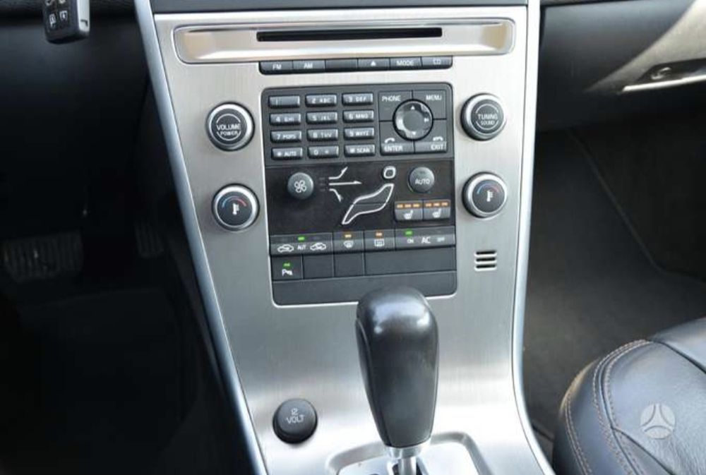 Вольво хс60  дизель автомат