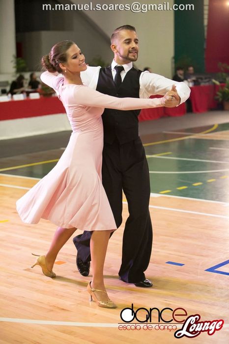 Vestido rosa para danças de salão classicas 
Usado mas em excelente