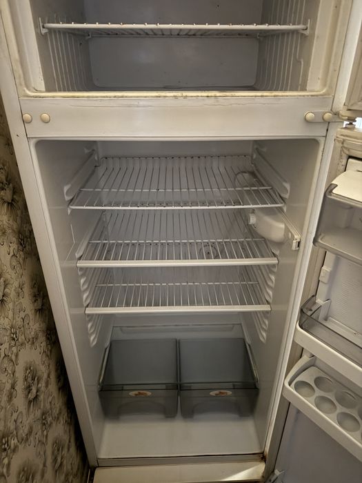 Продаю холодильник