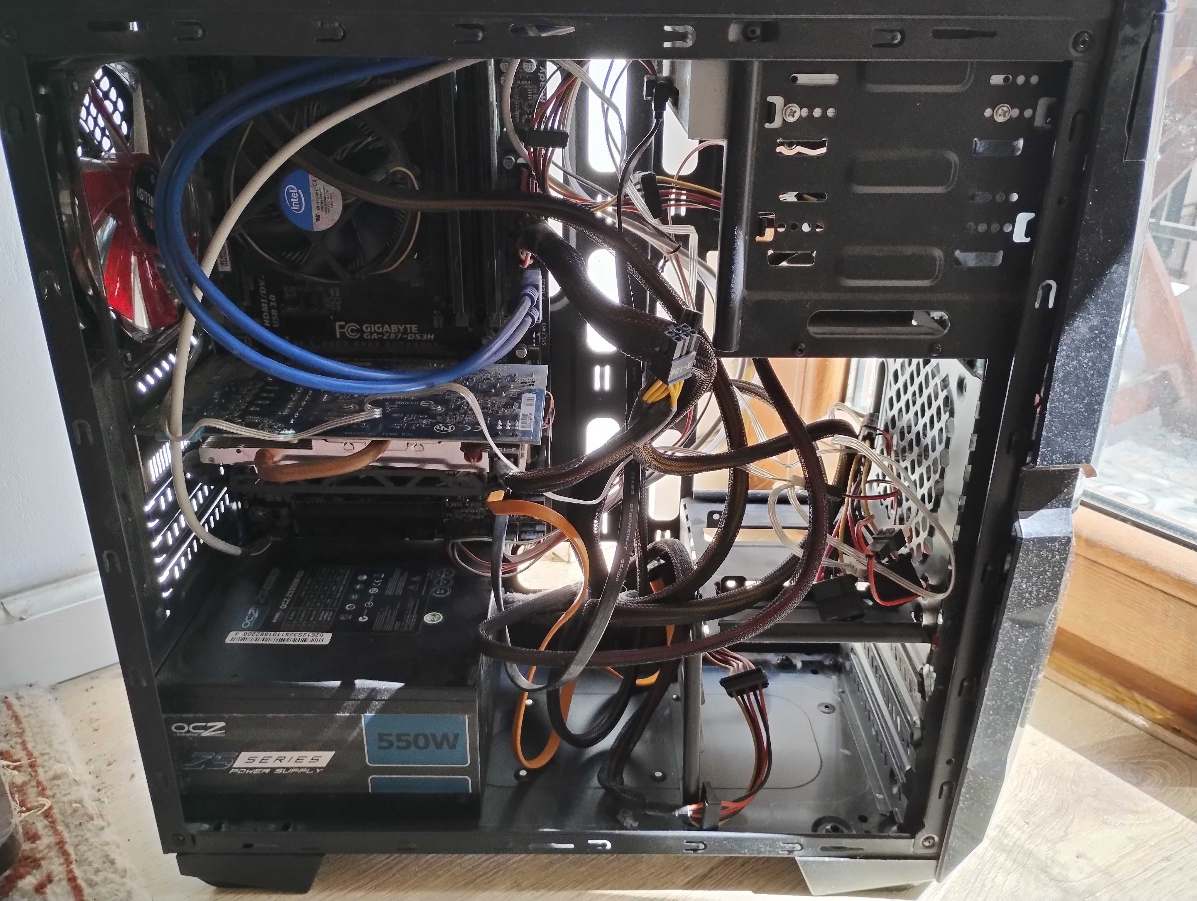 Komputer stacjonarny Intel Pentium G3258, Radeon R7 260X, 8GB RAM