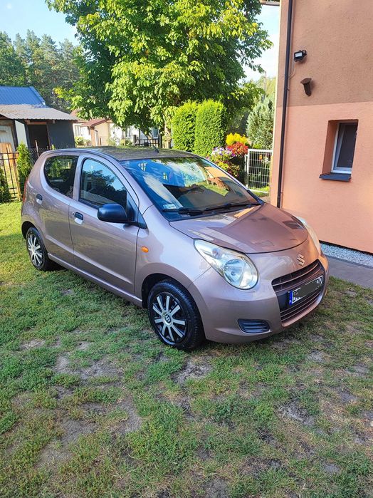 Suzuki Alto     .