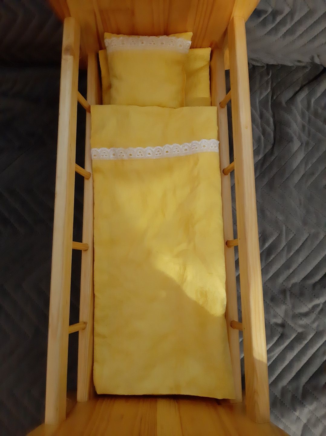 Деревянная кровать для кукол