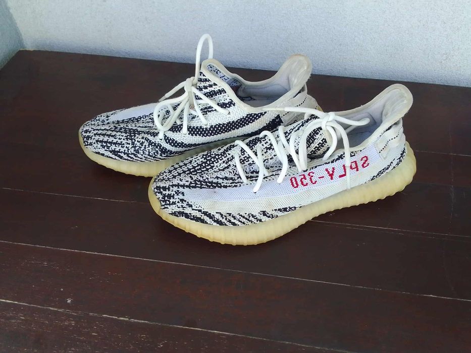 Buty adidas Yeezy Boost 350v2 zebra r.46