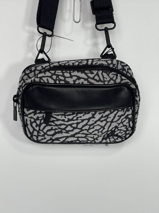 Оригінал месенджер jordan  bag hv1620-010 сумка через плече сіра