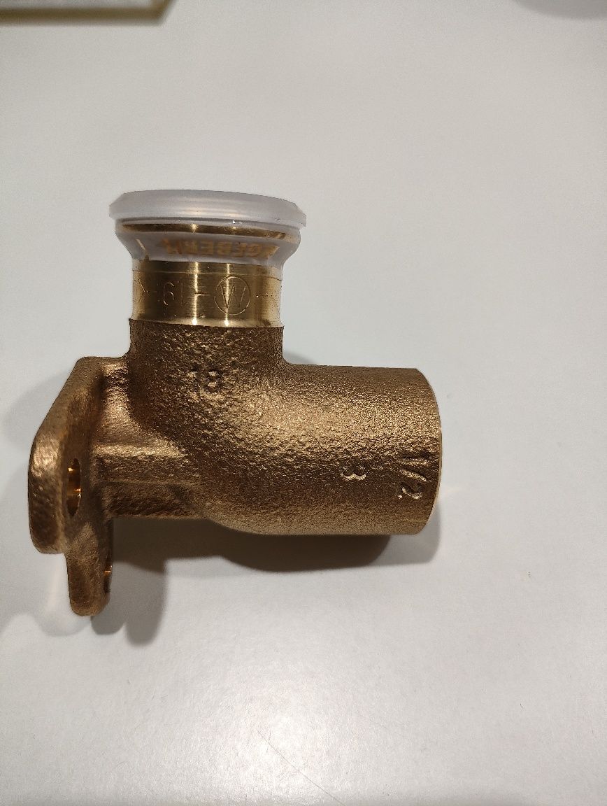 Kształtki Geberit Mapress Kupfer 90° z gw.wewn. d18-Rp1/2 L