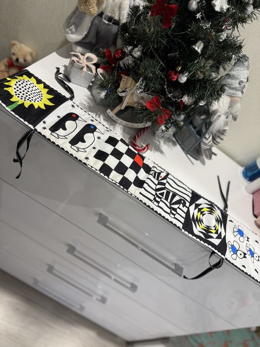 Контрасна книжка для немовлят двостороння