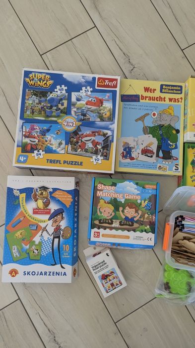 Zestaw gier i puzzli edukacyjne